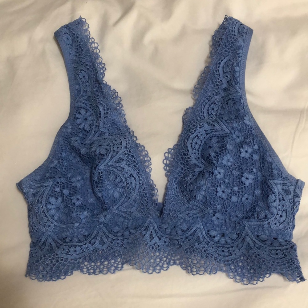 Victoria’s Secret Blue Lace Bralette size S